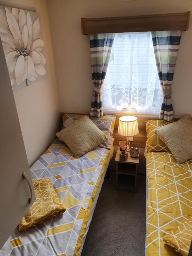 Relaxing Breaks With Hot Tub At Tattershal Lakes 3 Bedroom Таттершолл Экстерьер фото